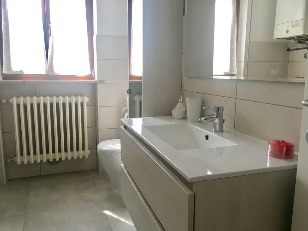 Casa Leo Apartment Fossombrone Bagian luar foto